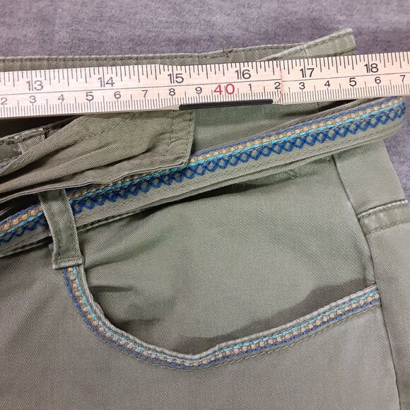 Sundance Womans Pants Size 16 Embroidered, Cargo Pockets, Belt, Zip Legs - Picture 9 of 10